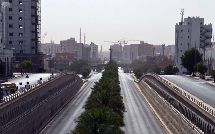 أهالي المدينة المنورة يلتزمون بقرار منع التجول الكلي في أول أيام عيد الفطر