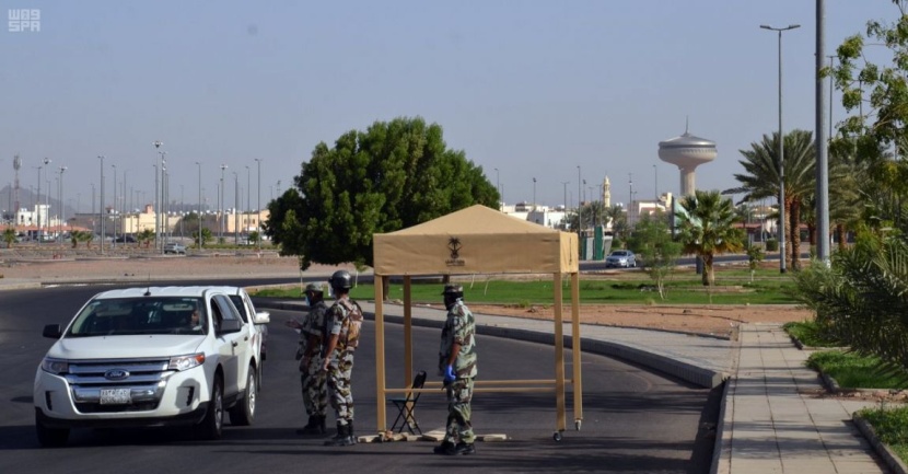 أهالي المدينة المنورة يلتزمون بقرار منع التجول الكلي في أول أيام عيد الفطر