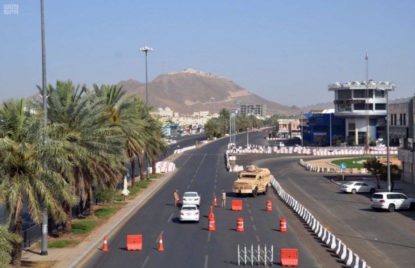 أهالي المدينة المنورة يلتزمون بقرار منع التجول الكلي في أول أيام عيد الفطر
