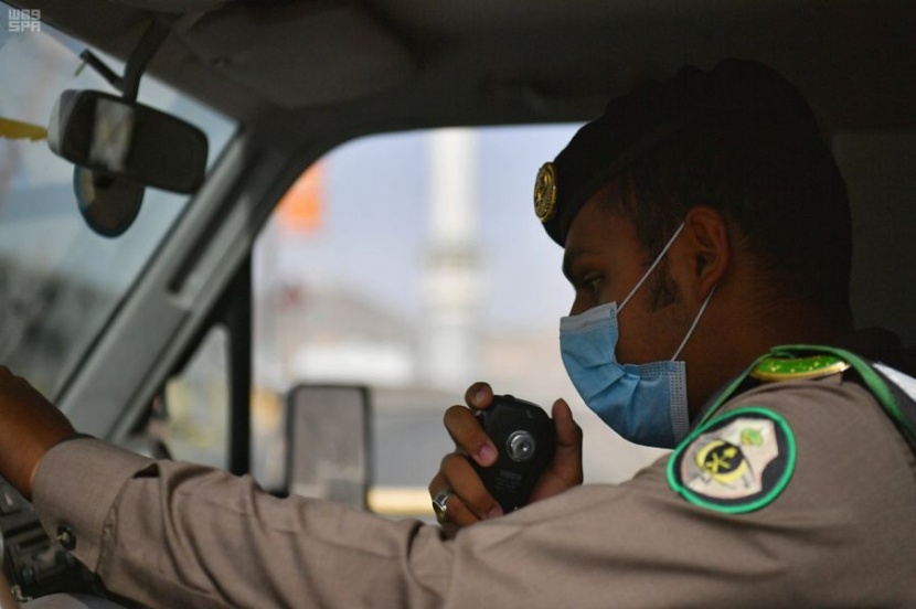 رجال الأمن في مكة المكرمة يطبقون "منع التجول" الكلي في أيام عيد الفطر