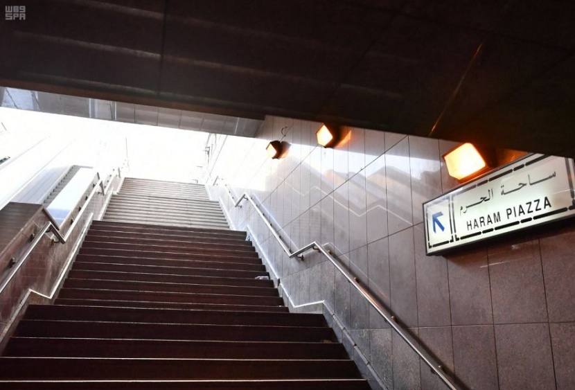 رجال الأمن في مكة المكرمة يطبقون "منع التجول" الكلي في أيام عيد الفطر