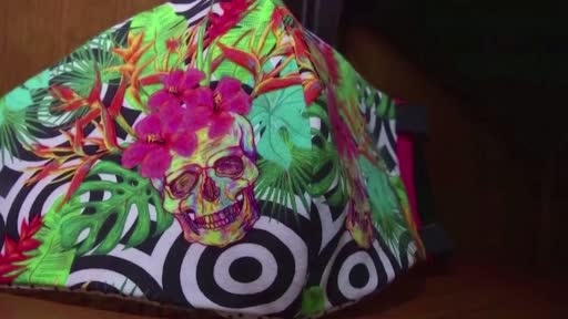 من أجل التاريخ .. متحف تشيكي يفتتح معرضا للكمامات المصنعة منزليا 