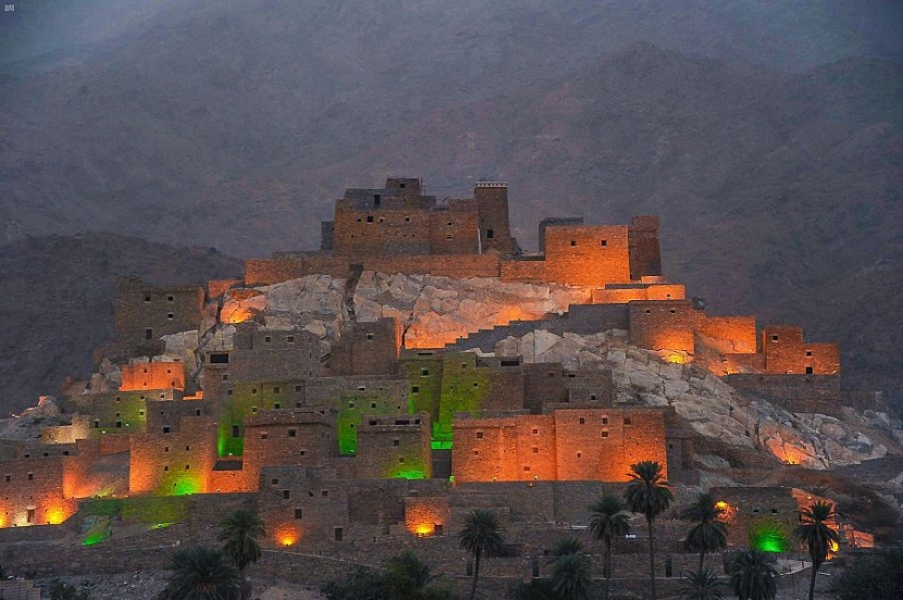 "ذي عين" الباحة تنتج سنويا أكثر من 7 أطنان من الموز البلدي