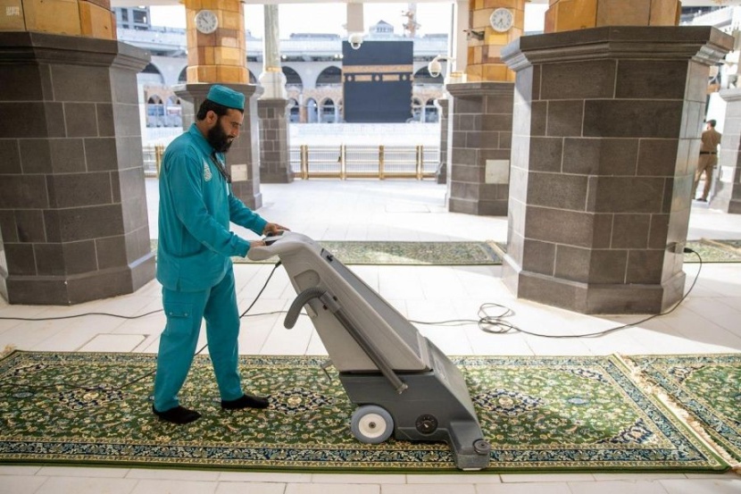  غسل وتعقيم مكبرية المسجد الحرام 7 مرات يوميا