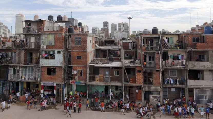 كوفيد - 19 يضع فقراء أمريكا اللاتينية أمام خيارات صعبة