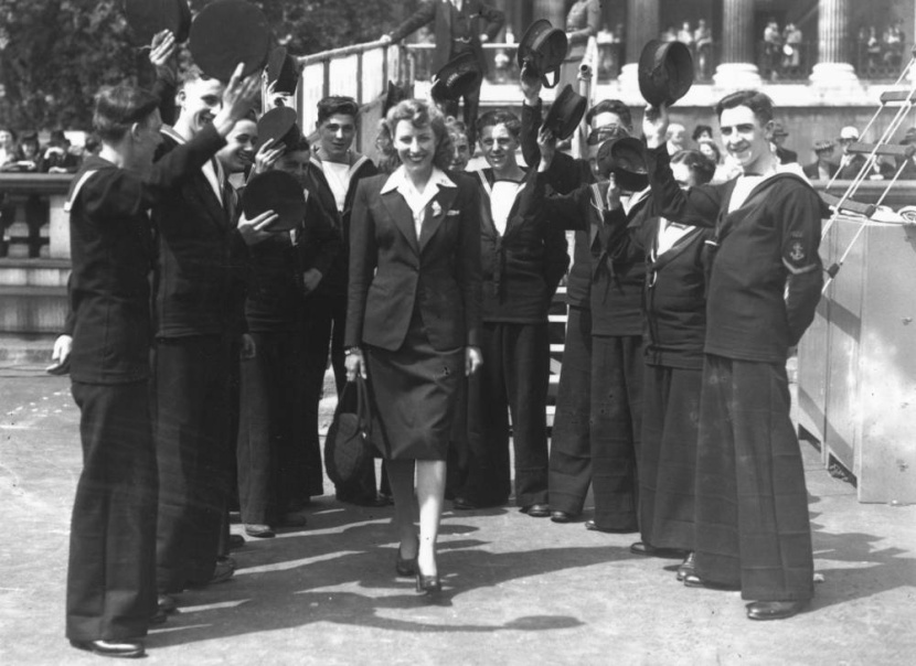 وفاة المغنية فيرا لين .. صوت الأمل في بريطانيا