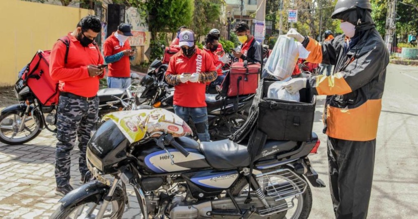 بكين تجري اختبار "كورونا" على أفراد توصيل الطعام والطرود