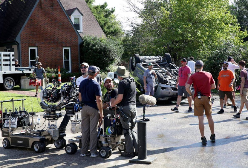 مستقبل هوليوود على المحك .. وفتح دور السينما خطوة تستحق المجازفة