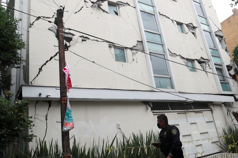 زلزال بقوة 7.5 درجات يضرب جنوب المكسيك .. وتحذير من تسونامي