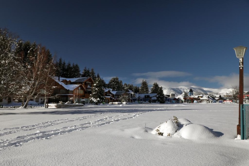 منتجع تزلج شهير في الأرجنتين مشلول بسبب "كوفيد-19"