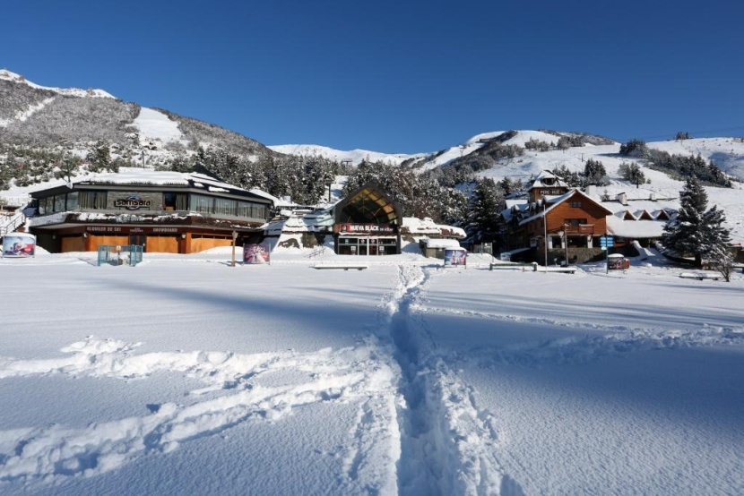 منتجع تزلج شهير في الأرجنتين مشلول بسبب "كوفيد-19"