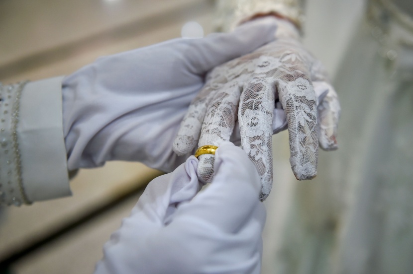 الزفاف في زمن "كورونا" .. تباعد اجتماعي وتدابير احترازية