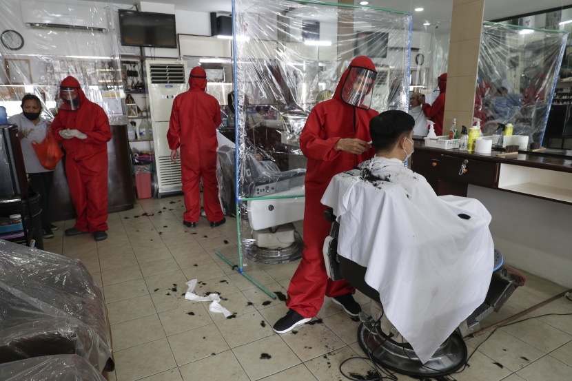 الفلبين .. عودة الحلاقين مع تشديد إجراءات الوقاية