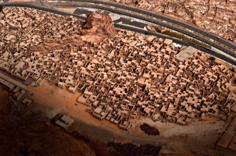 التقنية في خدمة تاريخ العلا .. استكشاف عبر العالم الافتراضي