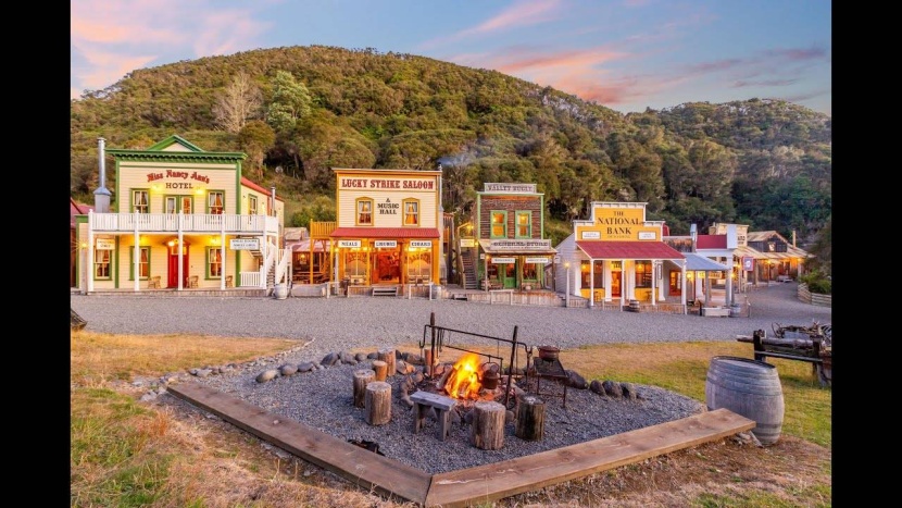 بلدة نيوزيلندية للبيع مقابل11.6 مليون دولار