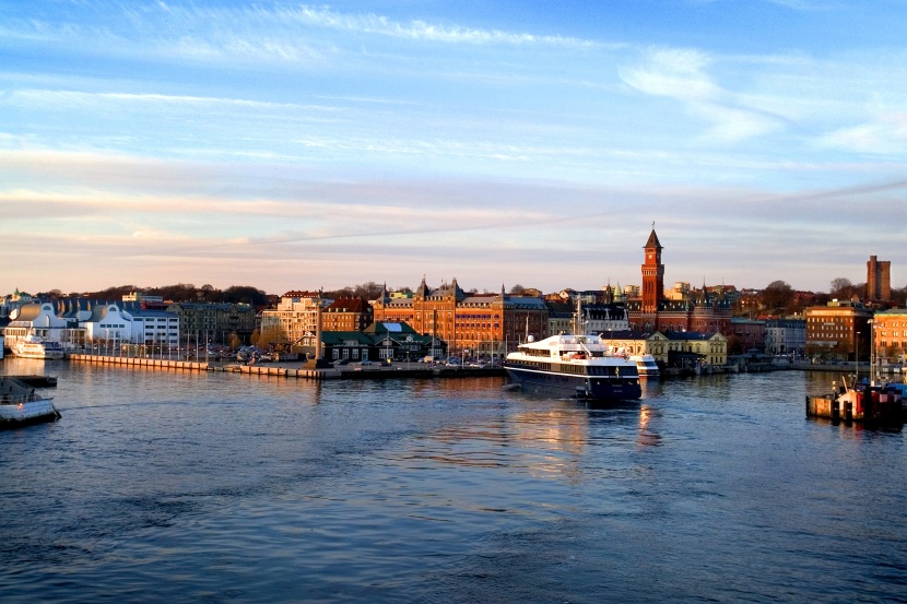 السويد.. تطبيق يساعد على تحديد الشواطئ الأقل ازدحاما لمكافحة كورونا