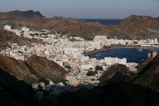 عمان تسجل 1067 إصابة و12 حالة وفاة جديدة بفيروس كورونا
