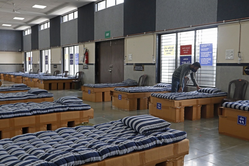 رجل أعمال هندي يحول مكتبه إلى مركز لعلاج كورونا