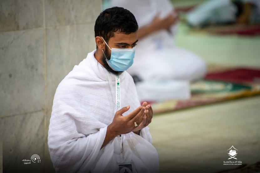 حجاج بيت الله الحرام يصلون إلى مشعر عرفات