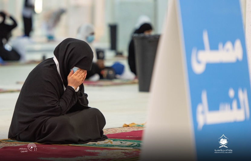 حجاج بيت الله الحرام يصلون إلى مشعر عرفات