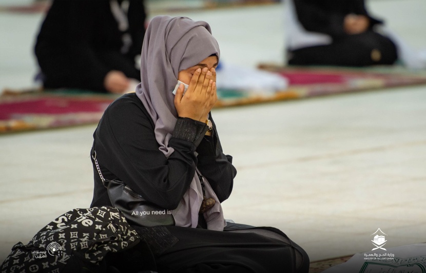 حجاج بيت الله الحرام يصلون إلى مشعر عرفات