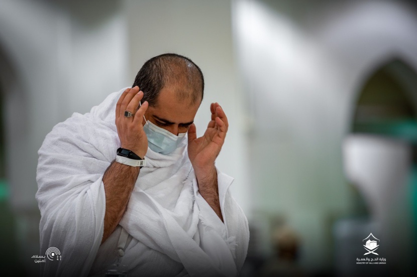 حجاج بيت الله الحرام يصلون إلى مشعر عرفات