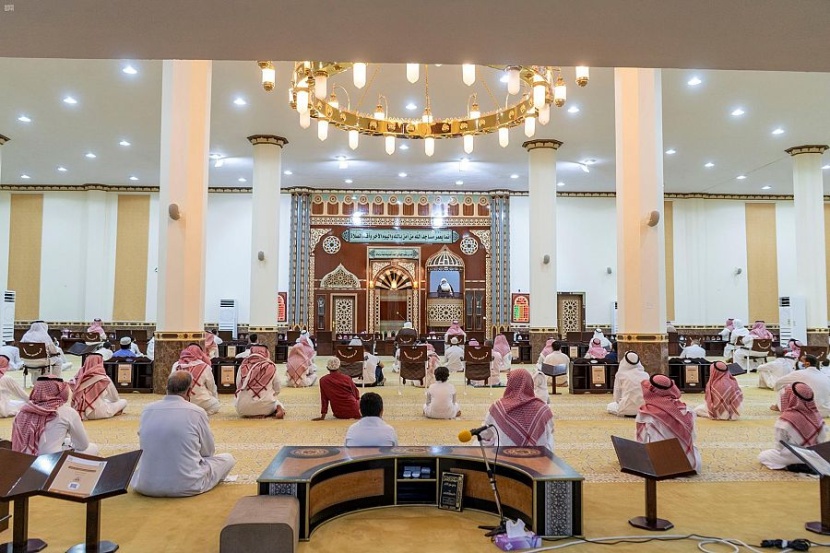 المصلون يؤدون صلاة عيد الأضحى المبارك في مختلف أنحاء المملكة