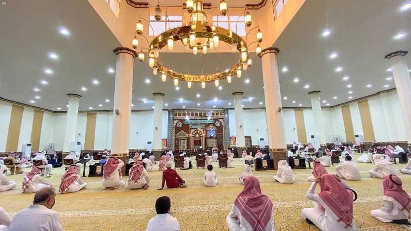 المصلون يؤدون صلاة عيد الأضحى المبارك في مختلف أنحاء المملكة
