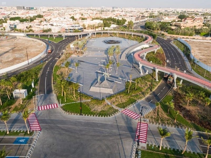 من الوجهات السياحية في السعودية.. كورنيش الجمال وهدير الموج