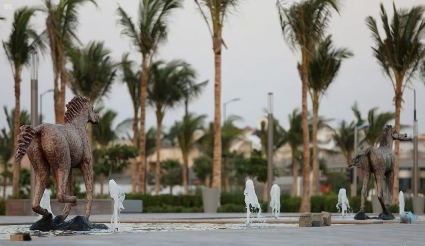 من الوجهات السياحية في السعودية.. كورنيش الجمال وهدير الموج