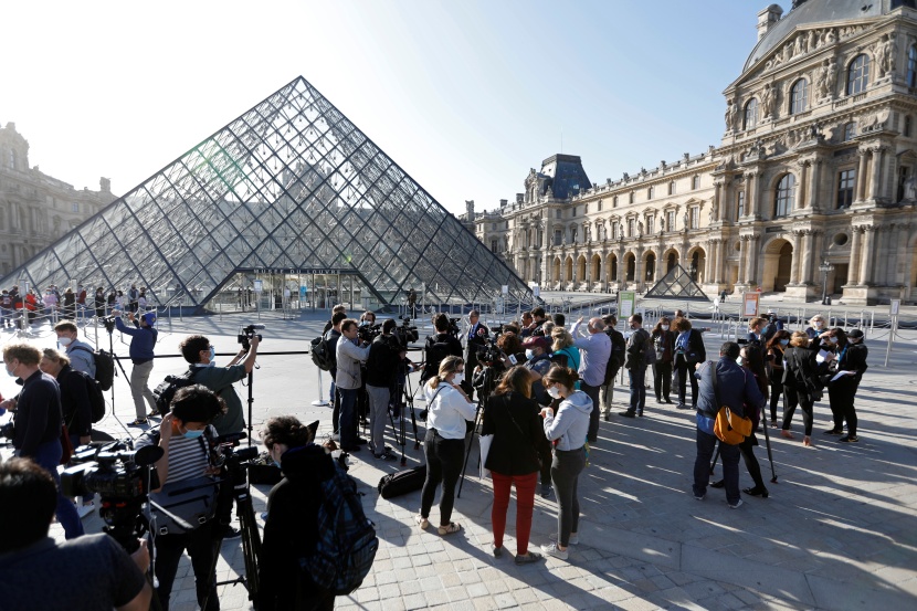 بعد أكثر من 3 أشهر من إغلاقه.. إعادة افتتاح متحف اللوفر في باريس