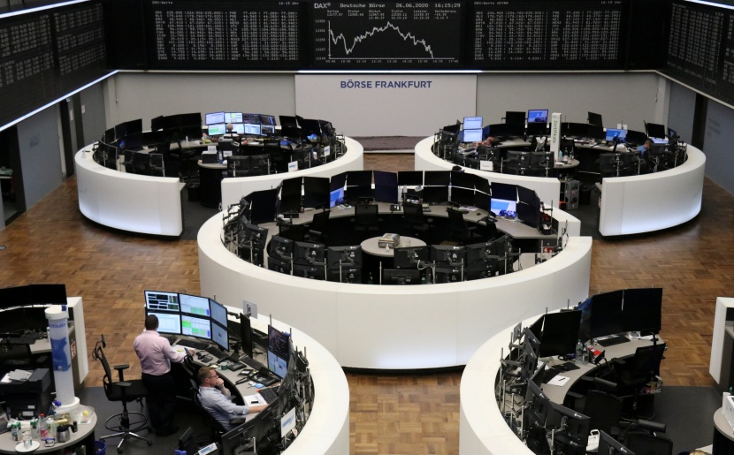 الأسهم الأوروبية تنخفض بفعل كورونا.. البنوك وشركات الطاقة تراجعت 1%