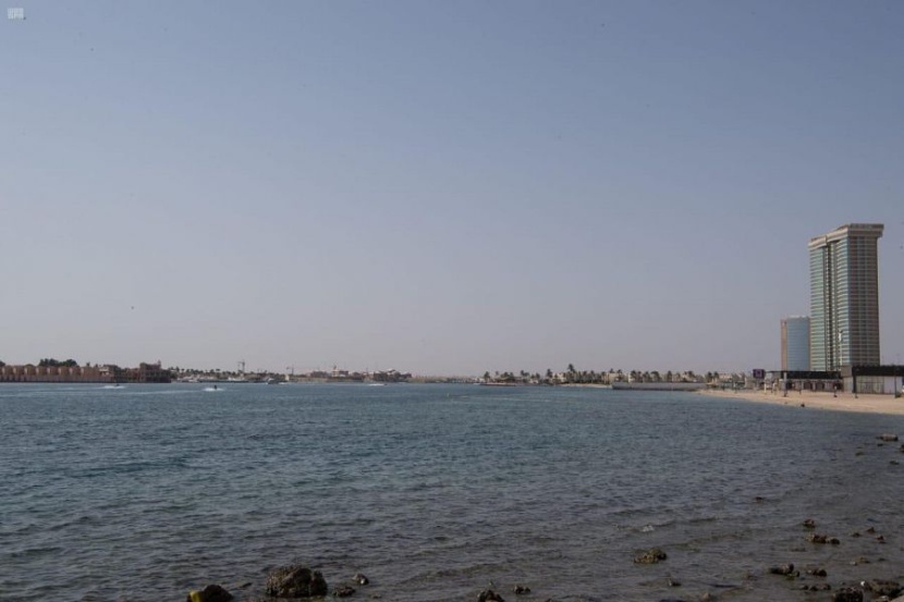 من وجهات المملكة السياحية .. خليج أبحر صفاء الماء ونقاء الهواء