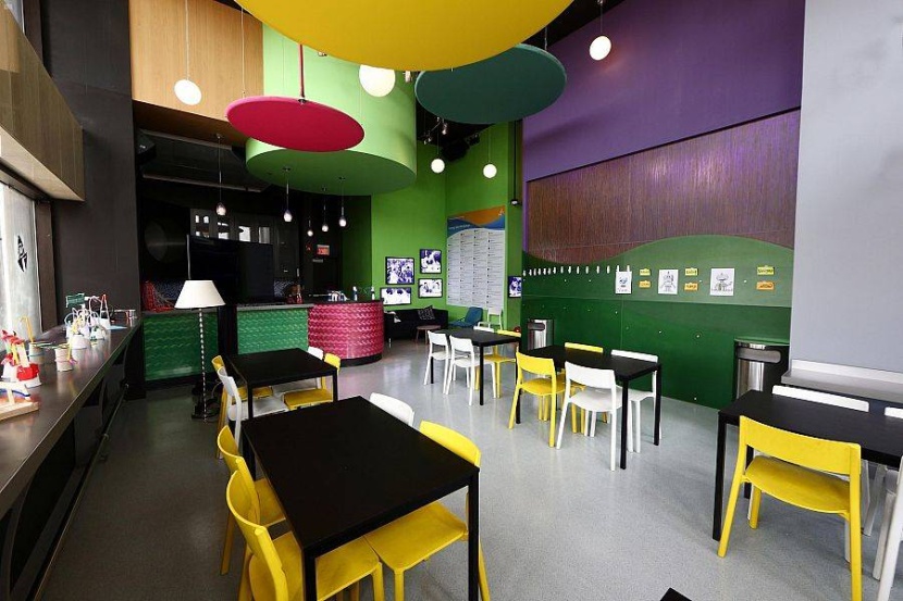 مركز «إثراء» يقيم برنامج العودة للمدارس في نسخته الثانية