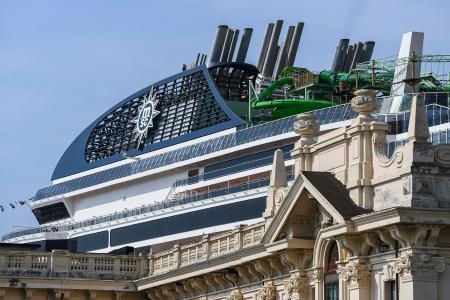 أول سفينة سياحية كبيرة تنطلق في رحلة إلى البحر المتوسط