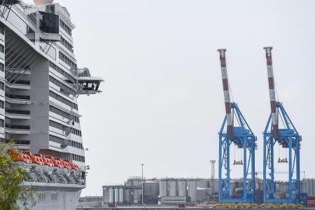 أول سفينة سياحية كبيرة تنطلق في رحلة إلى البحر المتوسط