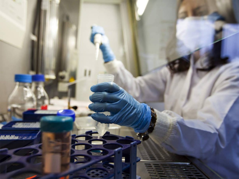 أبحاث كورونا تواجه عجزا بمليارات الدولارات