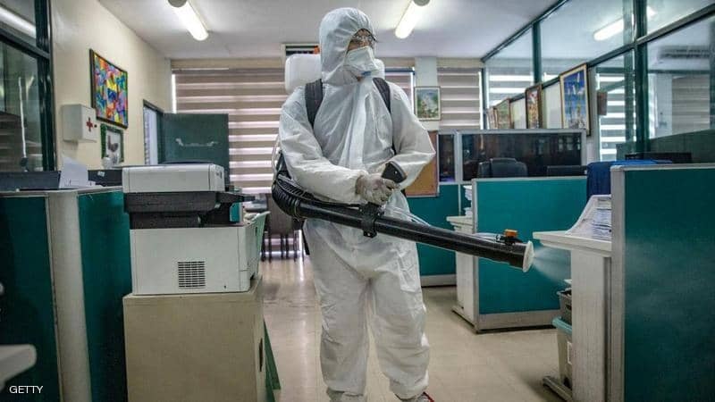 تشديد القيود في مناطق عدة حول العالم تجنبا لموجة ثانية من الوباء بعد العودة من العطل