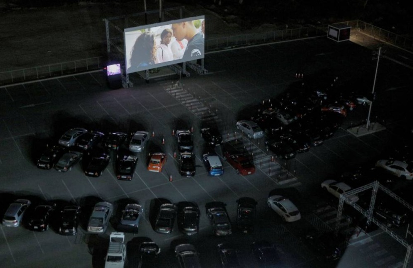 «عمان السينمائي» في الهواء الطلق .. والجمهور داخل السيارات