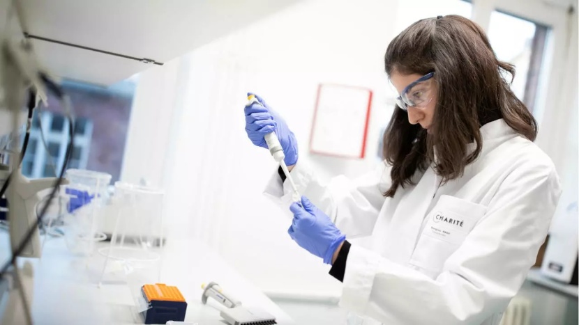 الغذاء والدواء الأمريكية : لا توجد عناصر للدولة العميقة تؤجل لقاح "كورونا"