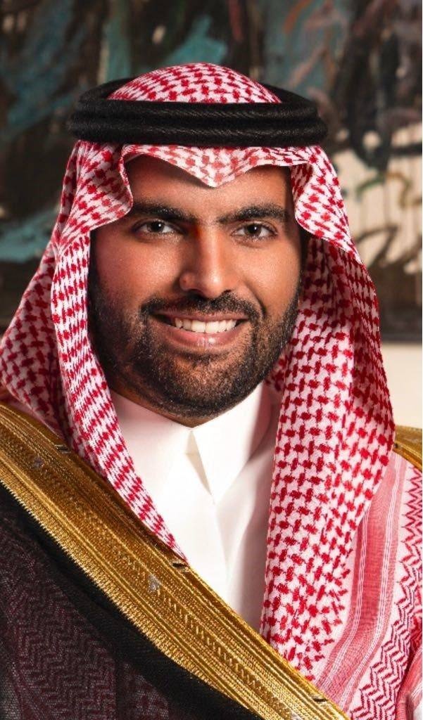 طارق عبدالحكيم .. عميد الفن السعودي المسافر بألحانه شرقا وغربا