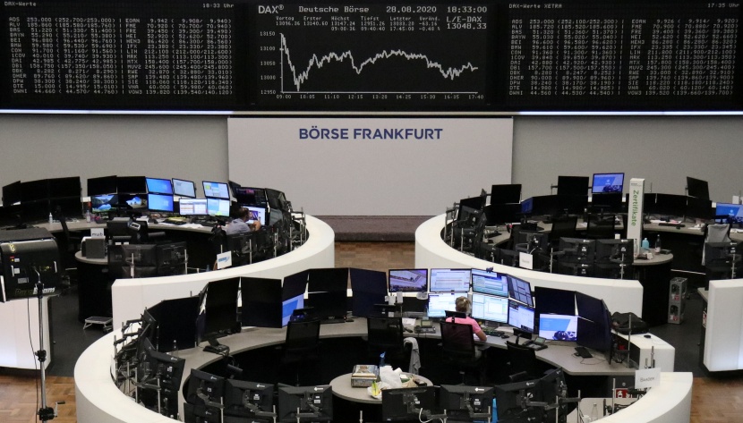 التكنولوجيا والرعاية الصحية تهبط بأسهم أوروبا والبنوك تقفز 1.7%