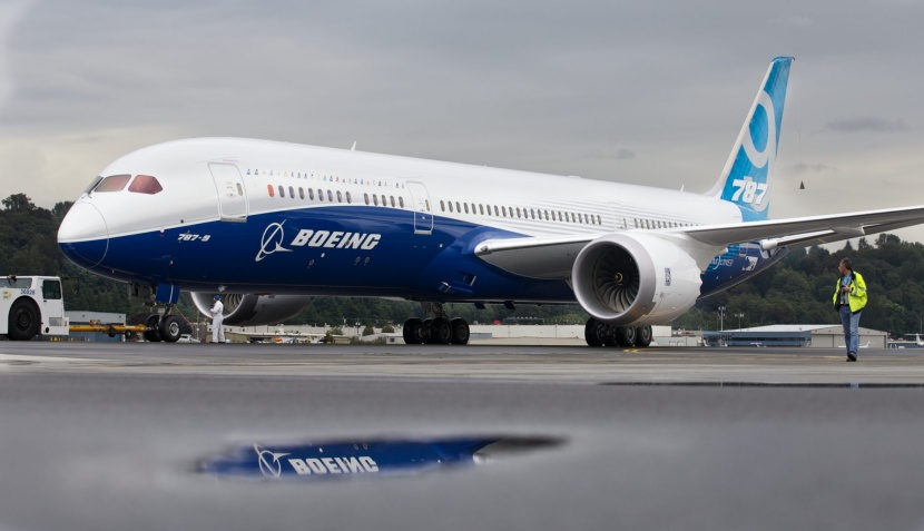 "بوينج" توقف تشغيل 8 طائرات "دريملاينر 787" لعيوب في التصنيع