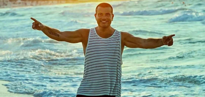 تعويض المتضررين من أول حفل «أونلاين» لعمرو دياب