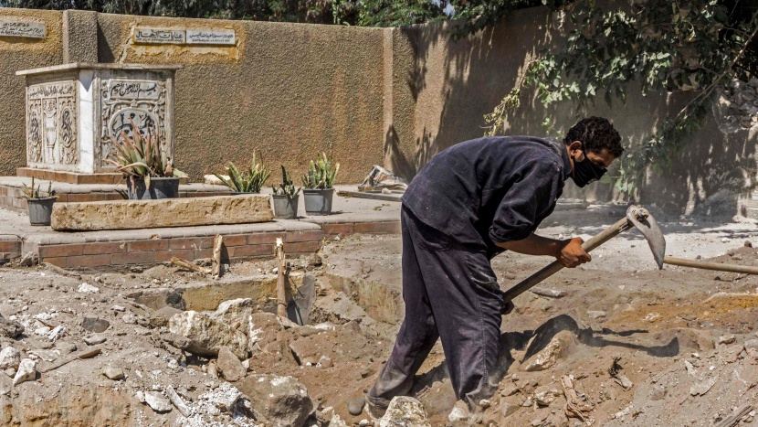 طريق "الفردوس" الجديد في القاهرة يهدد مقبرة المماليك الأثرية 