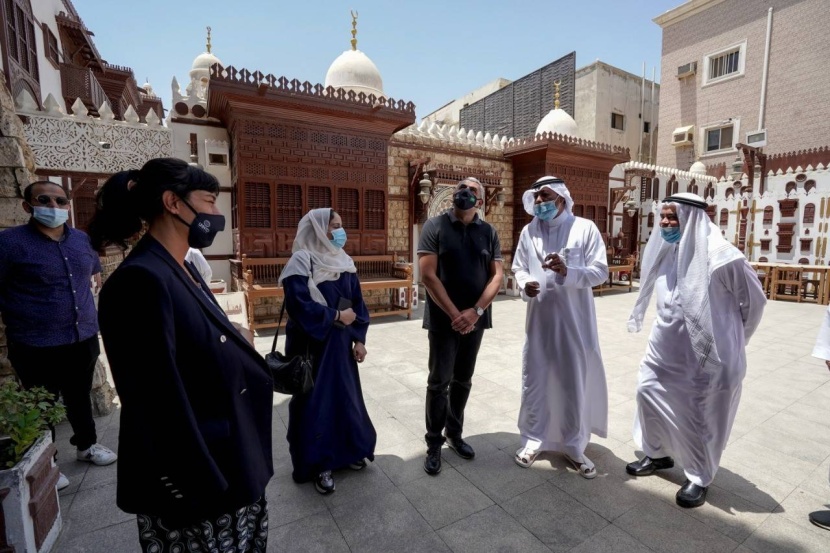 أمين عام السياحة العالمية يشيد بـ «تنفس» والإقبال على الوجهات المحلية