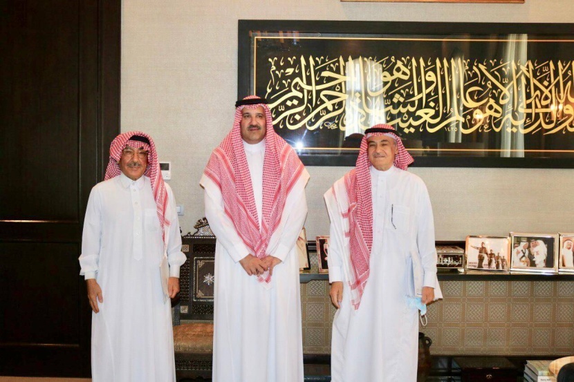 أمير المدينة المنورة يستقبل رئيس مجلس أمناء مجمع الملك عبدالعزيز للمكتبات الوقفية