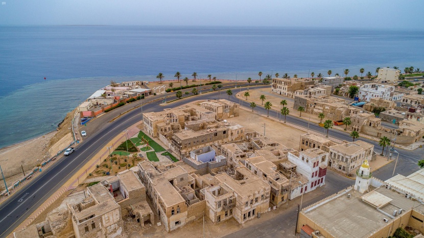  البلدة القديمة في محافظة الوجه تبحر بالزائر نحو ذاكرة التاريخ