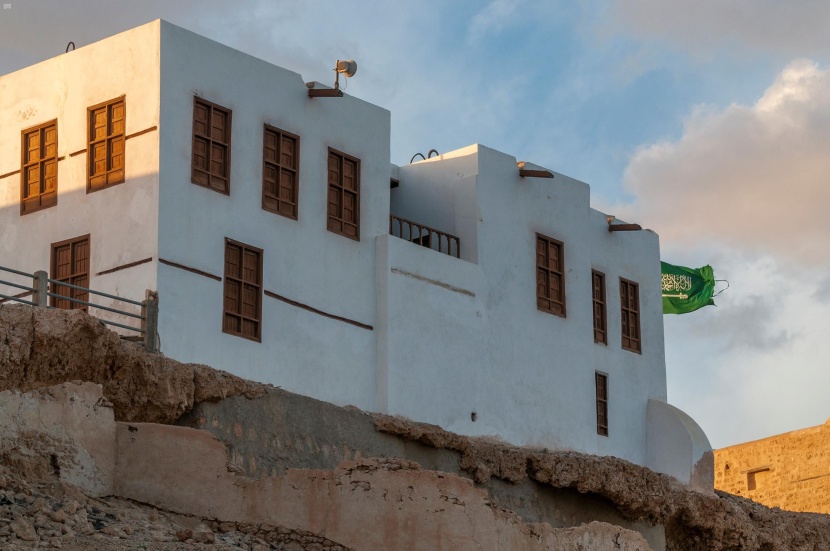  البلدة القديمة في محافظة الوجه تبحر بالزائر نحو ذاكرة التاريخ