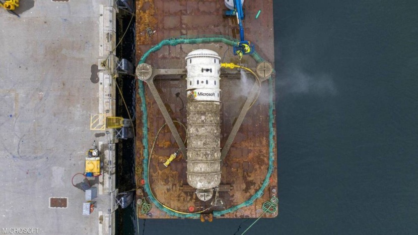 "مايكروسوفت" تسحب مركز معلومات من أعماق المحيط